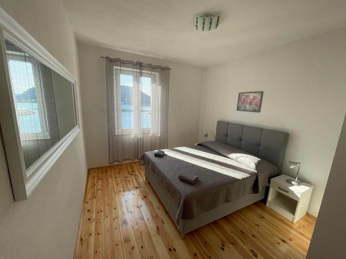 Ivan I Matej Apartments ブラチェ エクステリア 写真