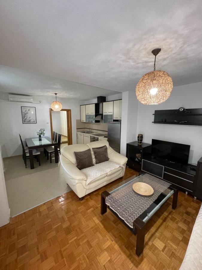 Ivan I Matej Apartments ブラチェ エクステリア 写真