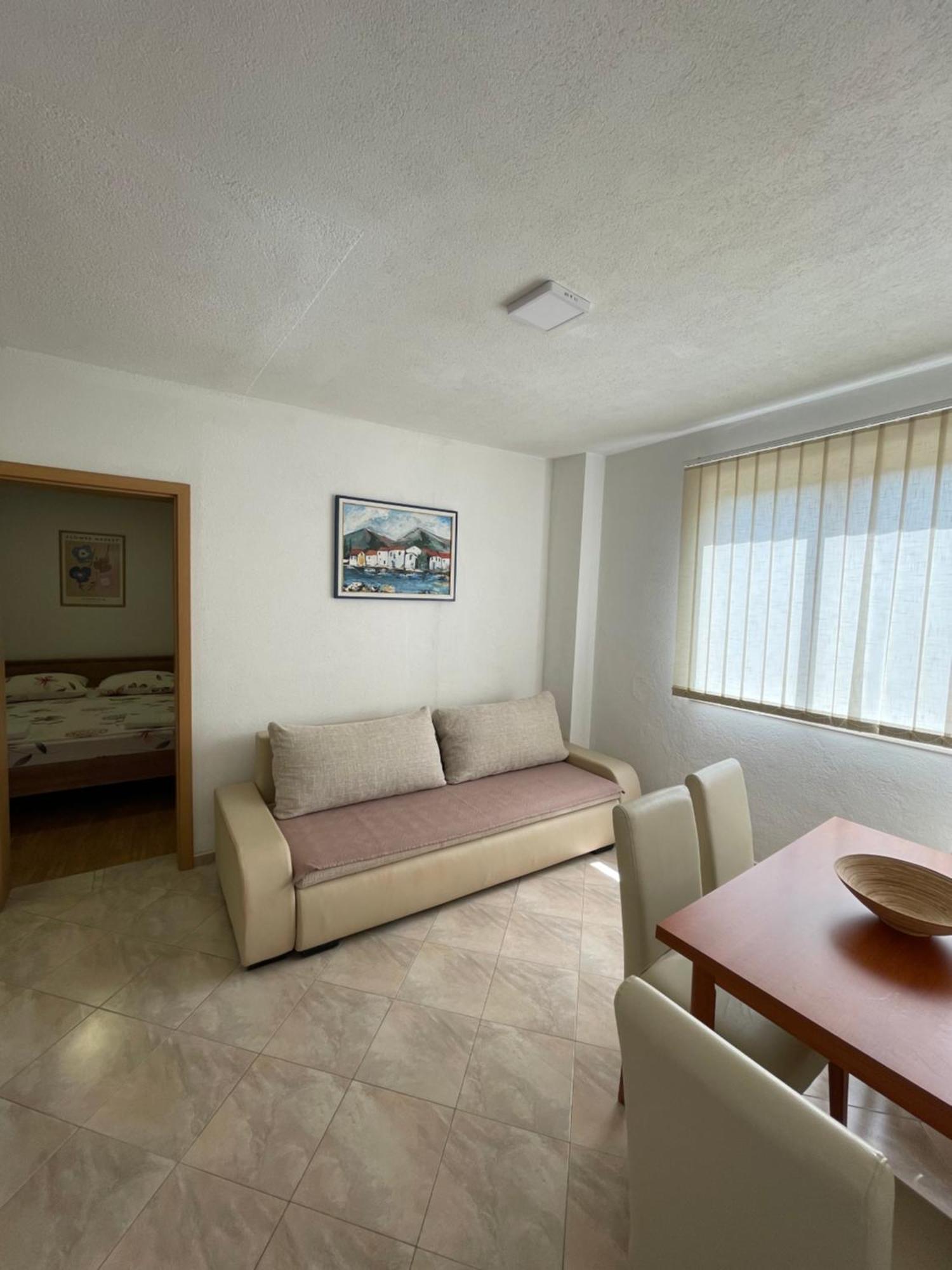 Ivan I Matej Apartments ブラチェ エクステリア 写真